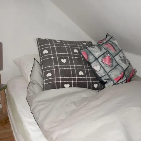 Location Le Pim's à La Feuillée pour 2 à 3 pers Mont-Dore 2 étoiles Extérieur photo